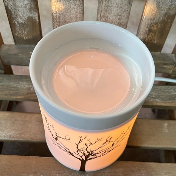 Scentsy Warmer Tilia Tree #1 - Picture 3 of 7